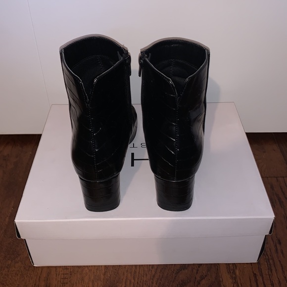 Chinese Laundry Dune Bootie - Picture 5 of 6